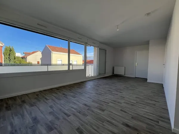 Nouveauté - T5 de 90,95 m² - 25 rue Alexandre Henrot à Reims