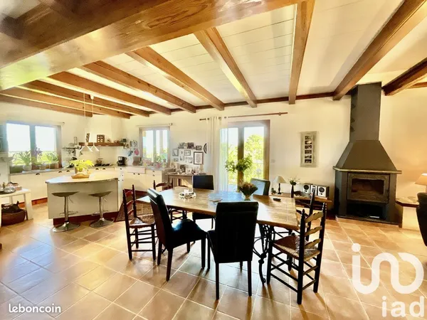 Maison 4 pièces 217 m²