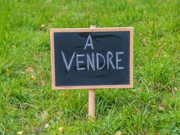 Terrain constructible 1050 m²