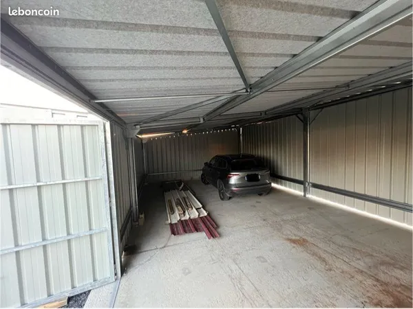 Local professionnel / Dépôt / Stockage / Garage - 60 m² - Lezoux