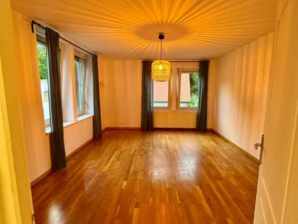 Grand appartement T2 au calme, cuisine équipée, chaudière neuve, bien situé proche de la frontière a