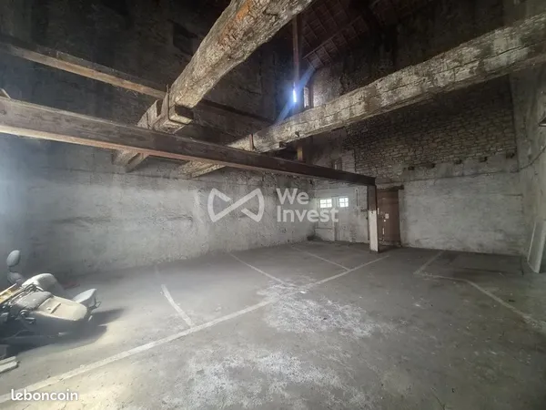 Parking/box 155 m² Toul
