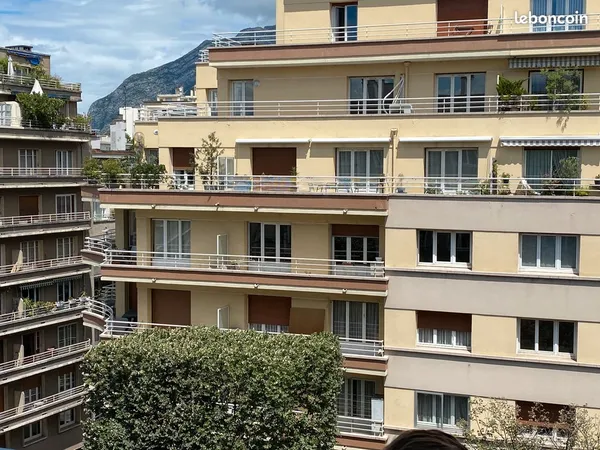 à louer - 4 pièces rénové - 3 chambres - balcon/terrasse plein sud