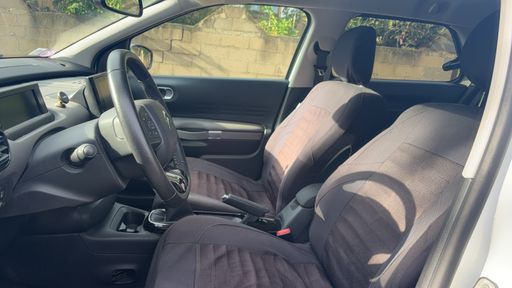 Citroen C4 Cactus 1.2 PureTech 110 - Shine – 2019 – 63776 km – Essence – Boîte Manuelle — photo 6