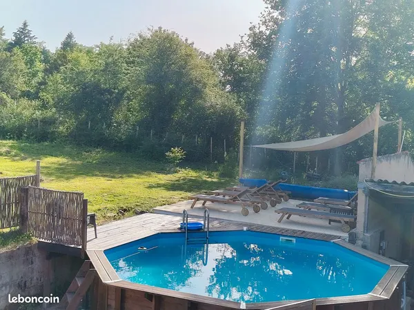 Propriété de caractère avec activité de gîtes en place - Champniers-et-Reilhac (Dordogne)
