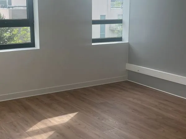 Bureau 15 m2 à Louer à Bezannes