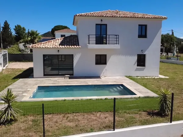 VILLA CONTEMPORAINE - 4 CHAMBRES - VIDAUBAN