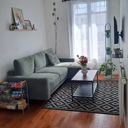 Chambre meublée en colocation
