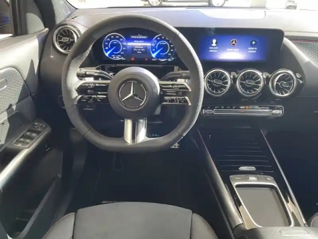Mercedes Eqa 250+ — photo 16