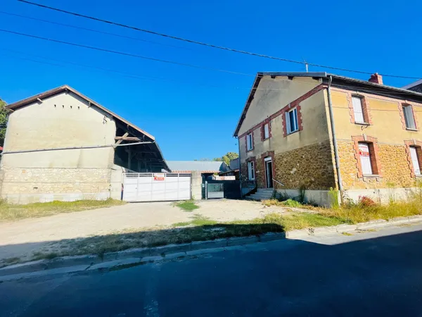 Bien plus qu'une maison, un véritable lieu de vie et de projets aux multiples possibilités.