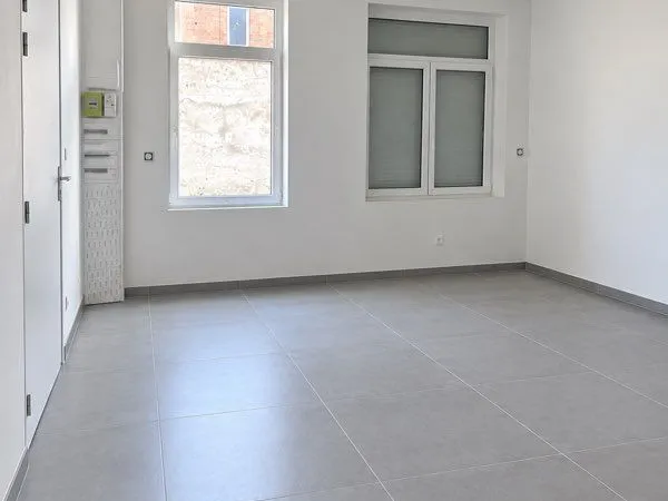 Local commercial / bureaux rénové - 2 bureaux - La Bassée - 500