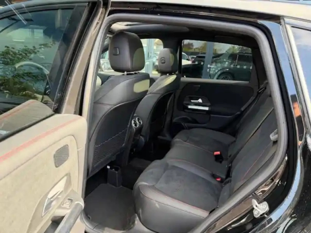 Mercedes Classe B 200 d amg line — photo 19
