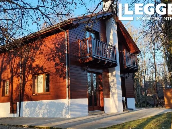 MAISON 4 PIECES - 3 CHAMBRES - AIR CONDITIONNE-SITUEE SUR UN PARCOURS DE GOLF 18TROUS