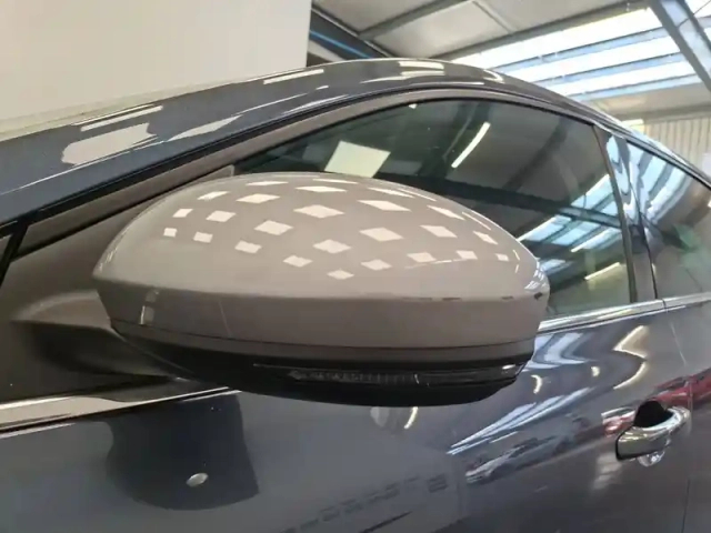 Renault Megane mégane iv berline tce 140 fap — photo 43