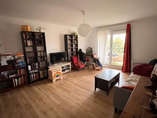 T3 de 66m2 - Charpennes - 4ème étage avec balcon et stationnement