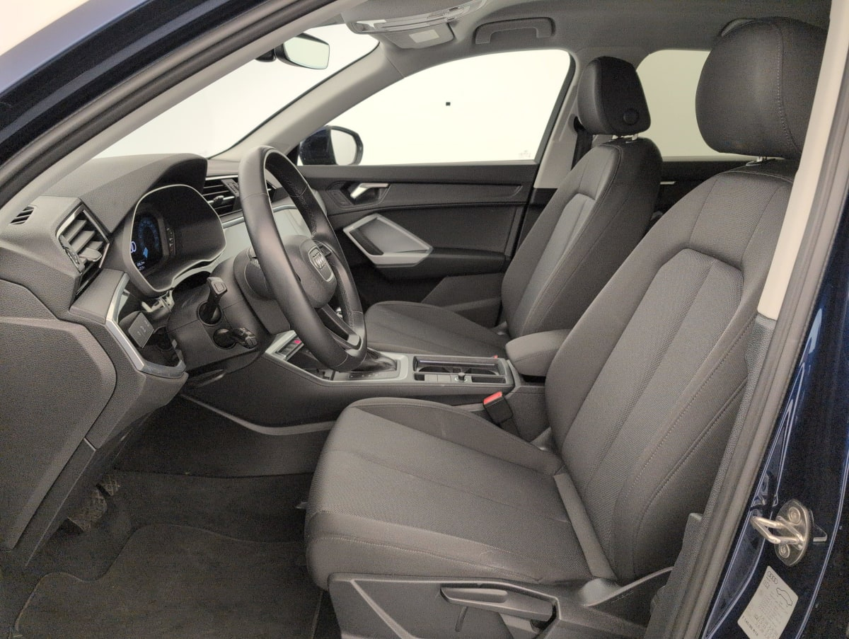 Audi Q3 — photo 16