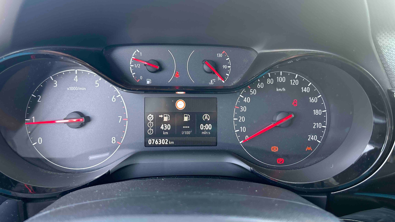 Opel Corsa 1.2 Turbo 100 ch BVM6 — photo 20