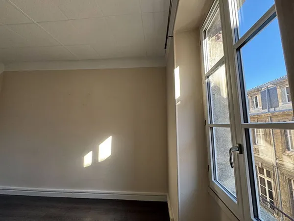 Bureaux 5 pièces 110 m²