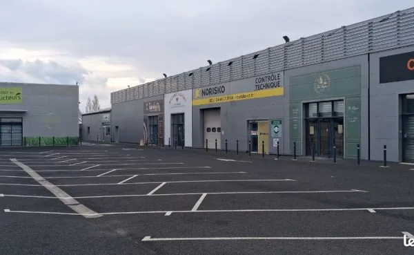 Local magasin 190 m2