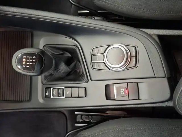 Bmw X1 sdrive 16d 116 ch — photo 37