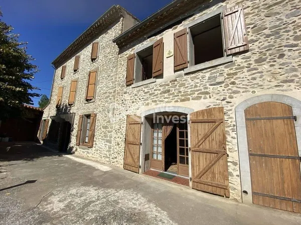 Maison 8 pièces 198 m²