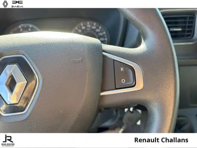 Renault Master fg f3300 l1h1 2.3 blue dci 135ch grand confort euro6 — photo 4