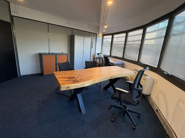 Bureau et espace de travail Location Villeneuve-Loubet 450€