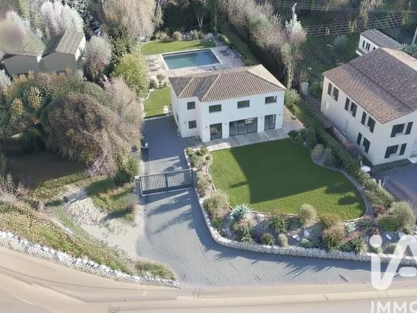 Terrain 1524 m²