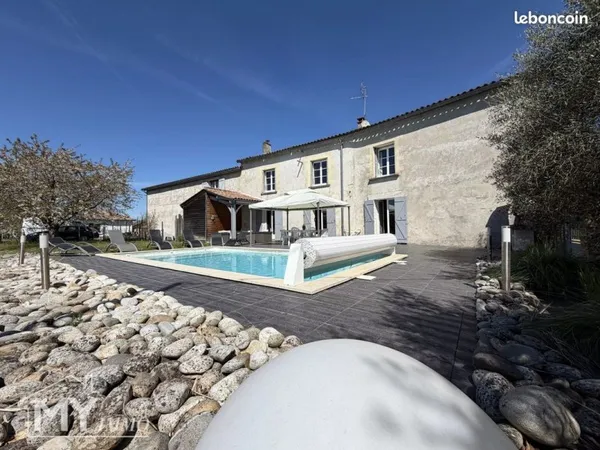 Propriété 9 pièces 313 m²