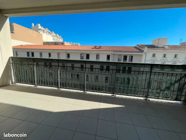 Appartement T3 de 55m², ascenseur, parking privatif