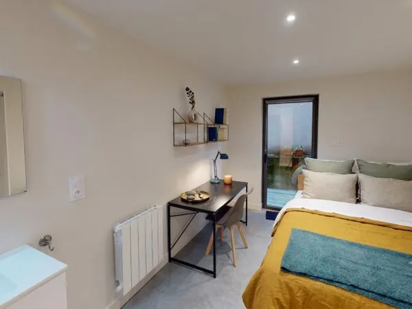 Loue chambre en colocation dans maison