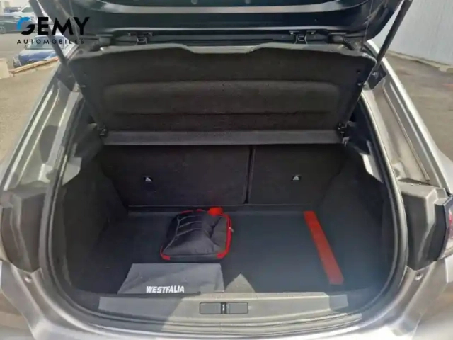 Peugeot 208 puretech 100 s&amp;s eat8 — photo 6