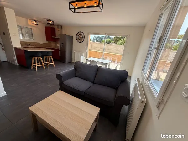 Location meublée maison récente (2019) de 59 m² avec jardin, spa et stationnement à Charly