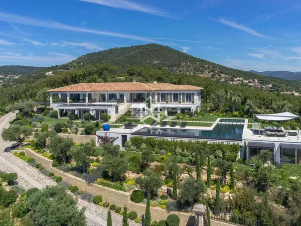 Villa 790 m²