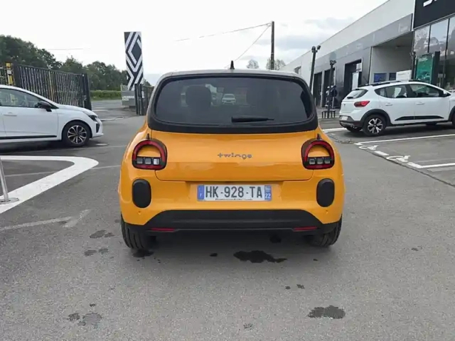 Renault Twingo e-tech electrique 80 ch autonomie urbaine — photo 6