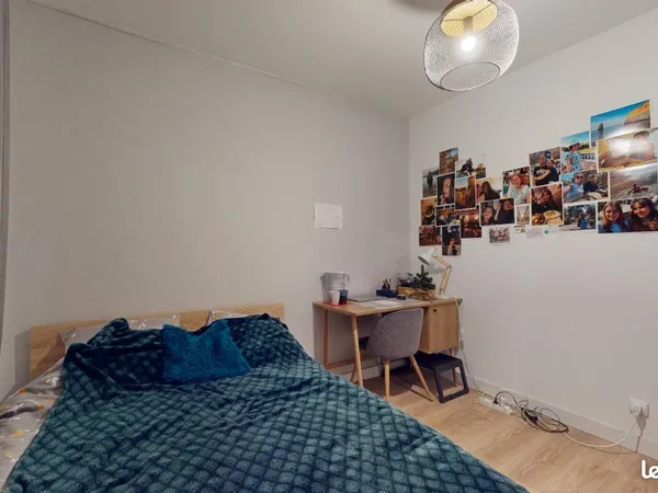 Chambre dans colocation de filles tout compris
