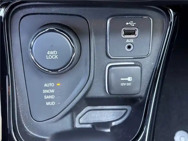 Jeep Compass 2.0 i multijet ii 140 ch active drive bva9 — photo 24