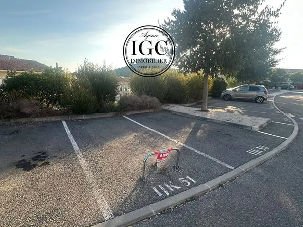 Parking 13 m²