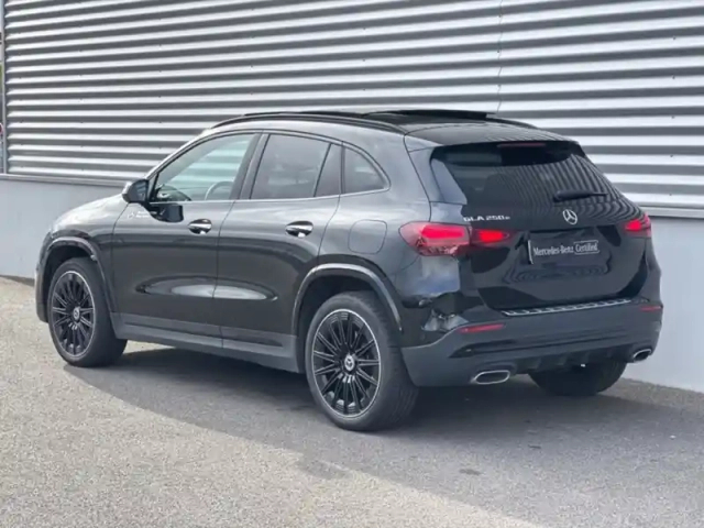 Mercedes Gla 250 e hybrid eq amg line — photo 3