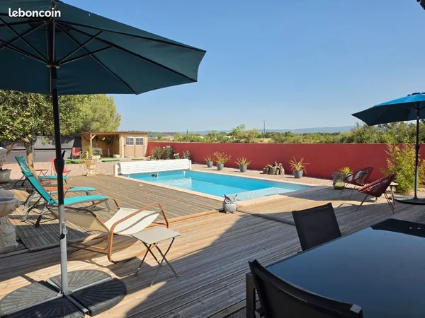 Villa 270m2 - 4CH - Piscine - Terrain 3110m2 - Dépendances