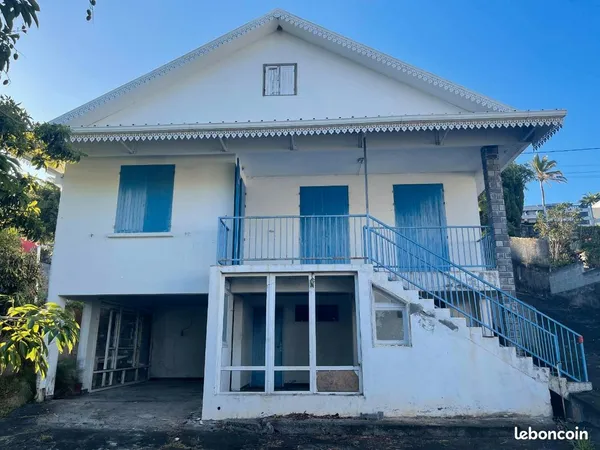Vend maison à la montagne
