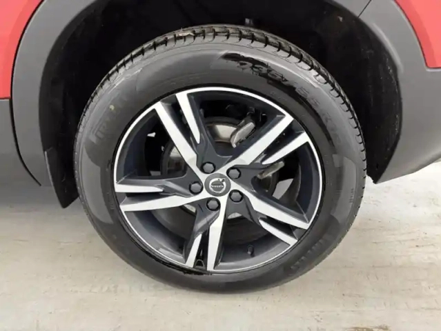 Volvo Xc40 t3 163ch r-design geartronic 8 suréquipé + toit ouvrant — photo 20