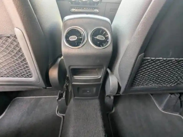 Mercedes Gla 200 d 150ch progressive line 8g-dct avec tva — photo 14