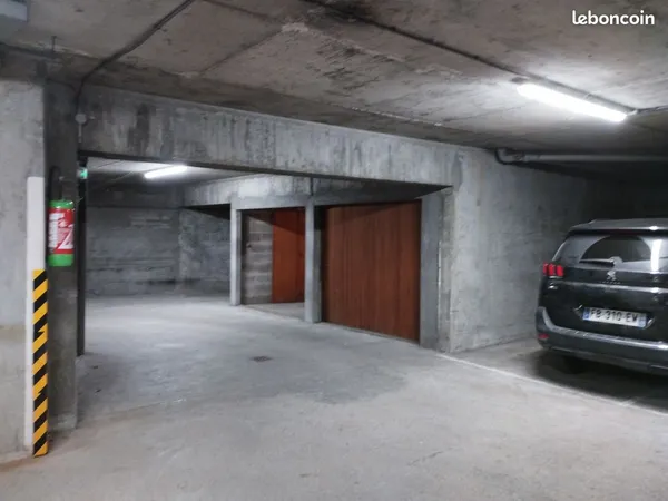 Box parking sécurisé centre ville de Chartres