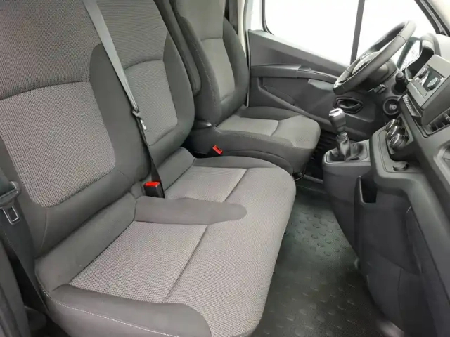 Renault Trafic fgn l1h1 3000 kg blue dci 130 — photo 9