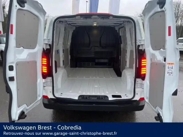 Volkswagen Transporter fg van l1 2.0 tdi 170ch business 4motion bva8 — photo 12