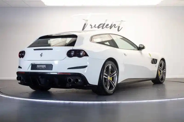 Ferrari Gtc4Lusso gtc4 lusso v12 6.0 690ch — photo 5