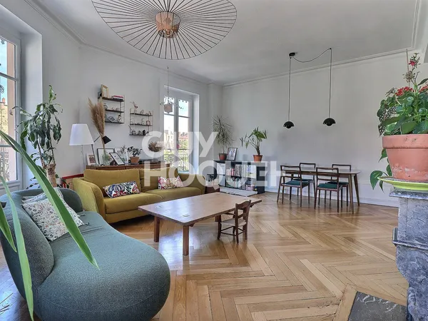 T4 de 100 m² MEUBLE - Secteur Garibaldi