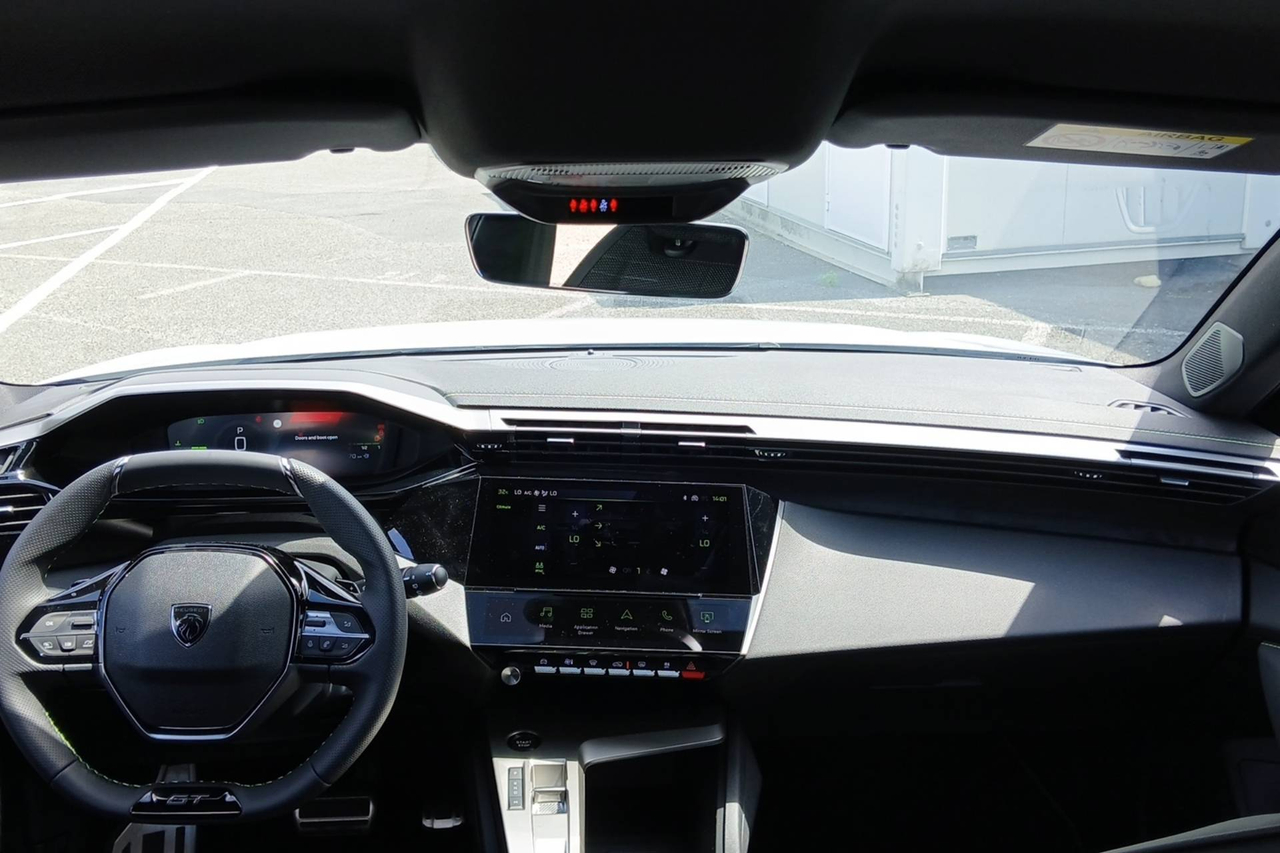Peugeot 308 SW — photo 15