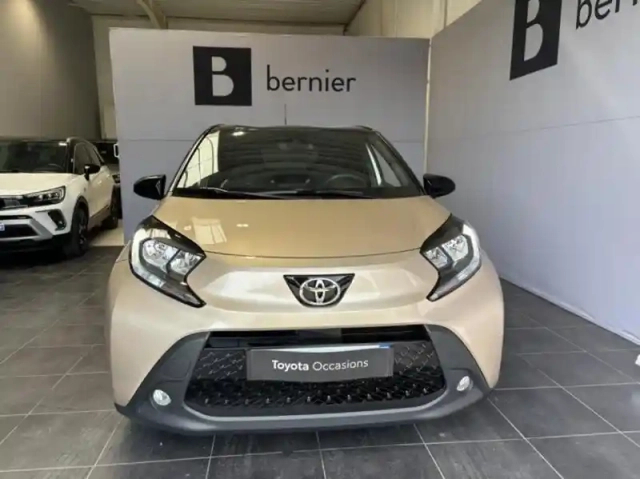 Toyota Aygo x 1.0 vvt-i 72ch design s-cvt — photo 7